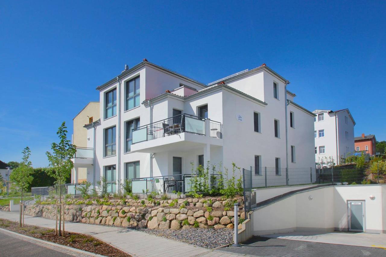 Zentrale Fewo Mit Terrasse, Gratis Nutzung Vom Ahoi Erlebnisbad Und Sauna In Sellin - Villa Anni Fewo 02 Goehren (Ruegen) Exterior foto