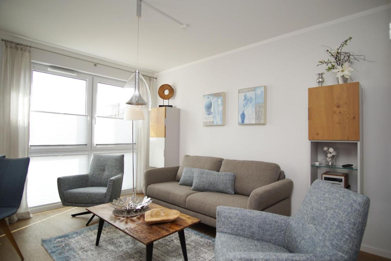 Zentrale Fewo Mit Terrasse, Gratis Nutzung Vom Ahoi Erlebnisbad Und Sauna In Sellin - Villa Anni Fewo 02 Goehren (Ruegen) Exterior foto