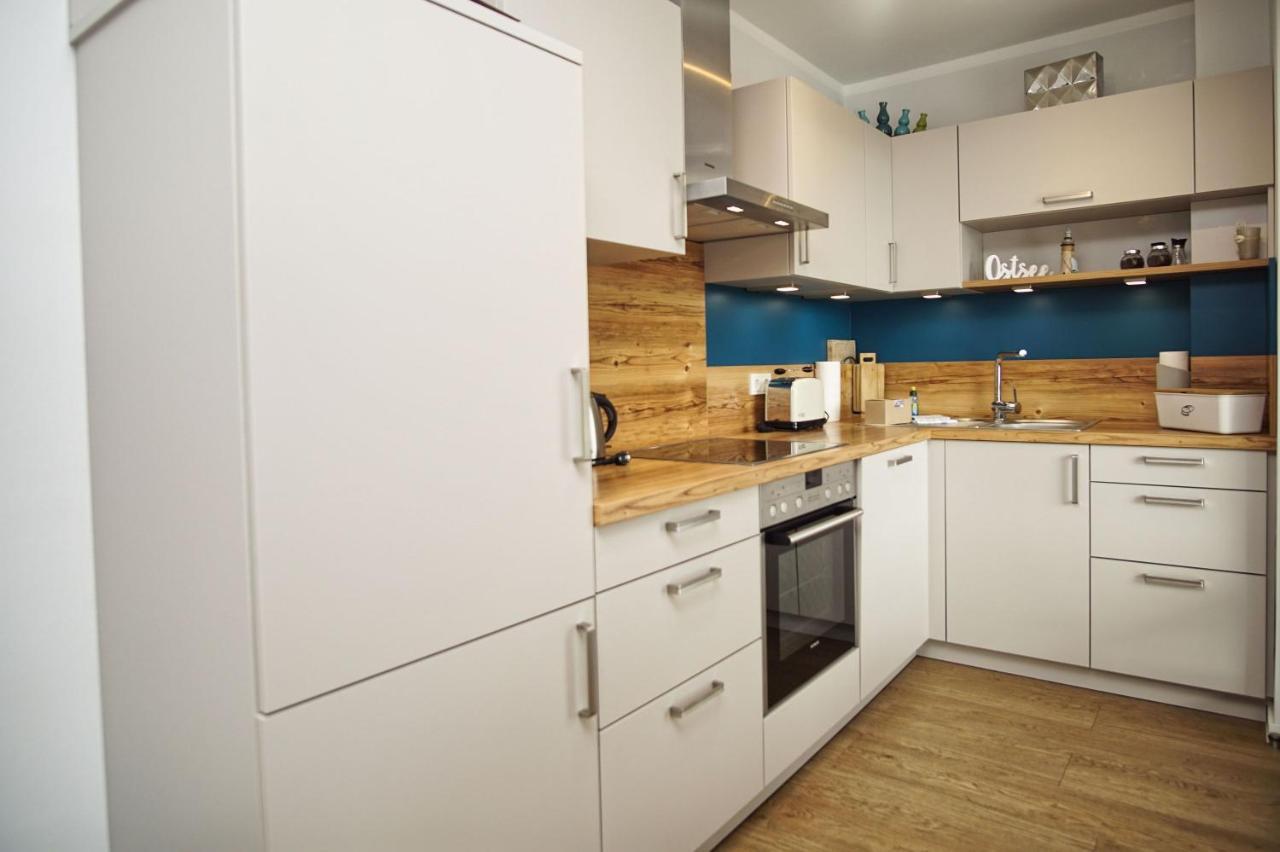 Zentrale Fewo Mit Terrasse, Gratis Nutzung Vom Ahoi Erlebnisbad Und Sauna In Sellin - Villa Anni Fewo 02 Goehren (Ruegen) Exterior foto